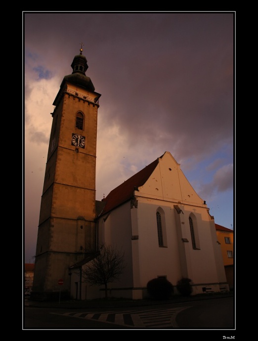 Vež 3 + kostelSv.Petra a Pavla