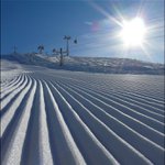 Počasie a sneh ako v rozprávke, lyžiarov ako v kríze ..