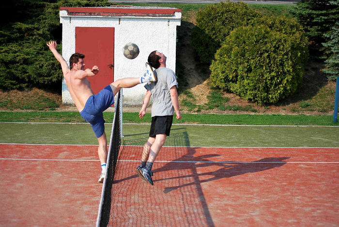 Nohejbal je opravdu bezkontaktní sport
