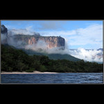 /// Plavba pod stolovkama ///