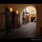 Průchod kdesi v Praze