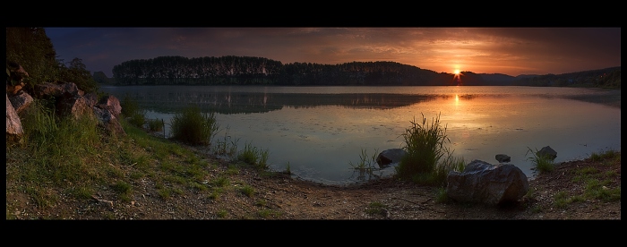 V udolí kde slnko zaspáva..