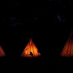 Večer ve skautském táboře