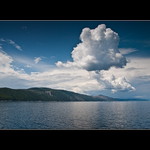 Exploze mraků nad ostrovem