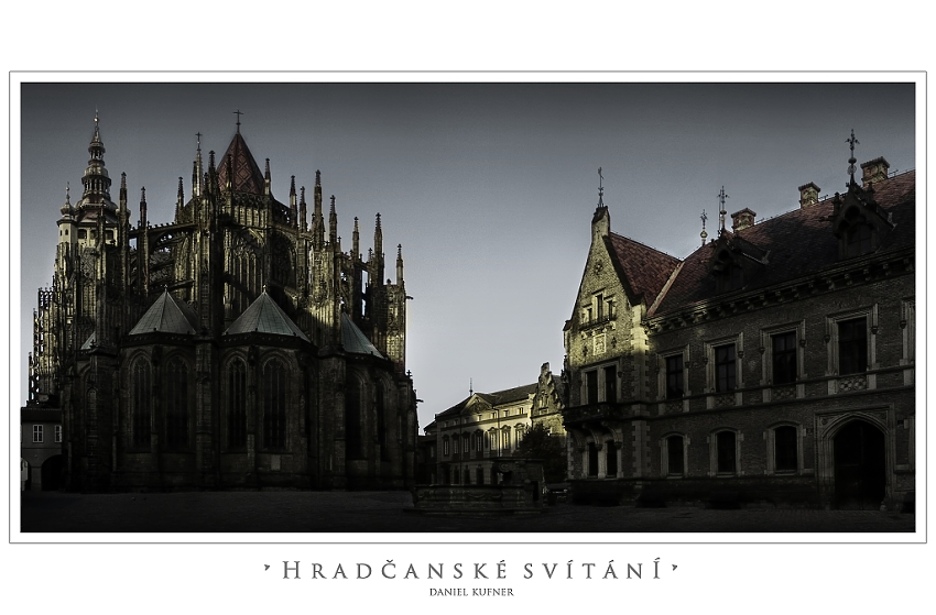 •HRADČANSKÉ SVÍTÁNÍ•
