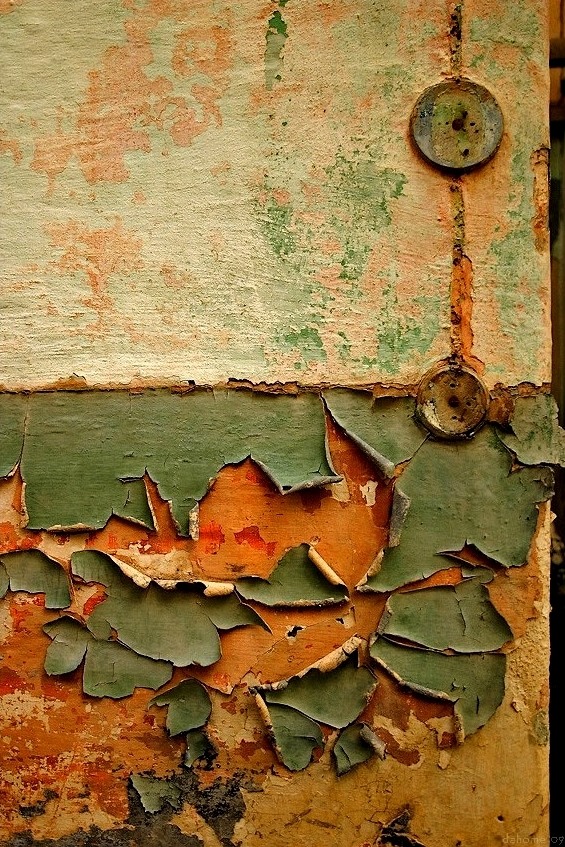 ve staré továrně...