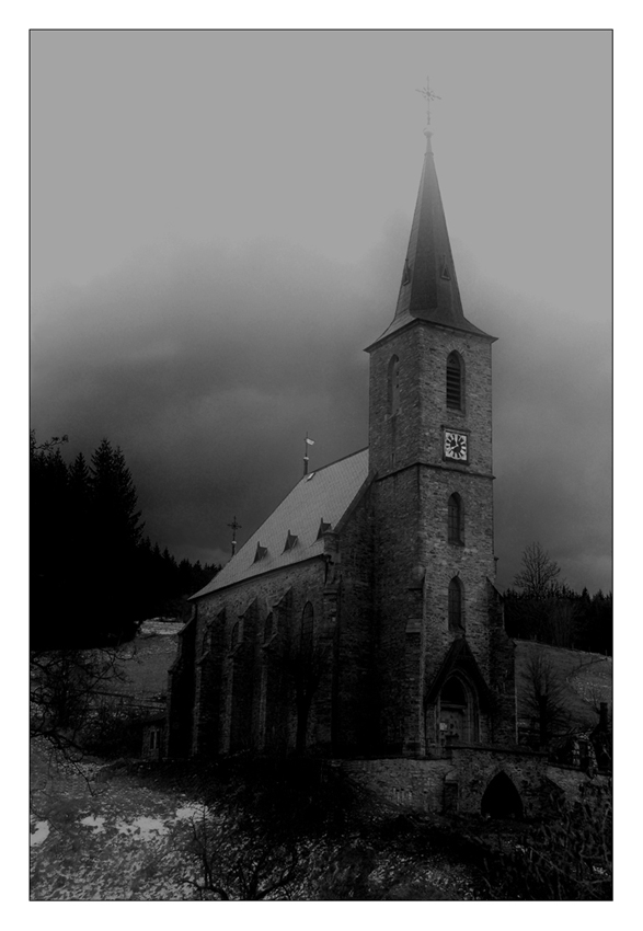 23:40 před půlnocí