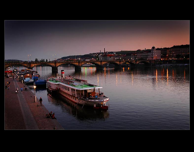 .: V PRAZE JE BLAZE :.