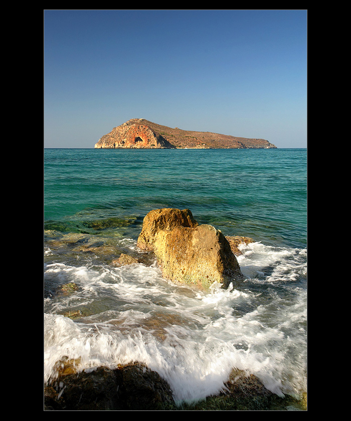 Nisos Agios Thodorou