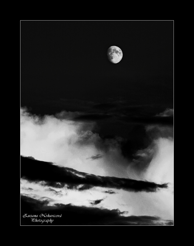 Za svitu luny