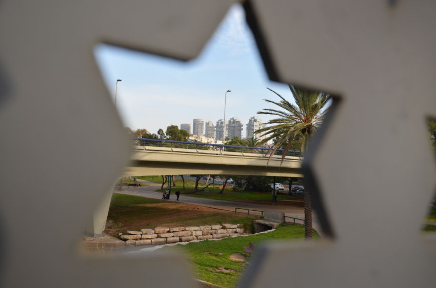 ..Tel Aviv..