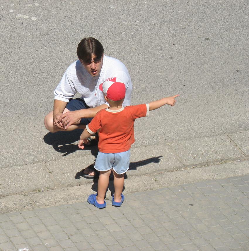 Taťko okamžitě domů už bude večerníček