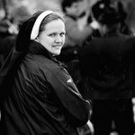 Ohlédnutí  a úsměv v dešti...