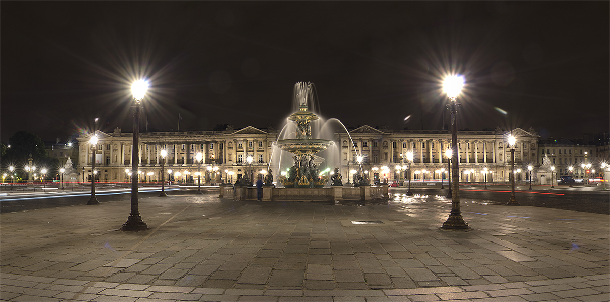 ..nevytuněný place de la concorde..