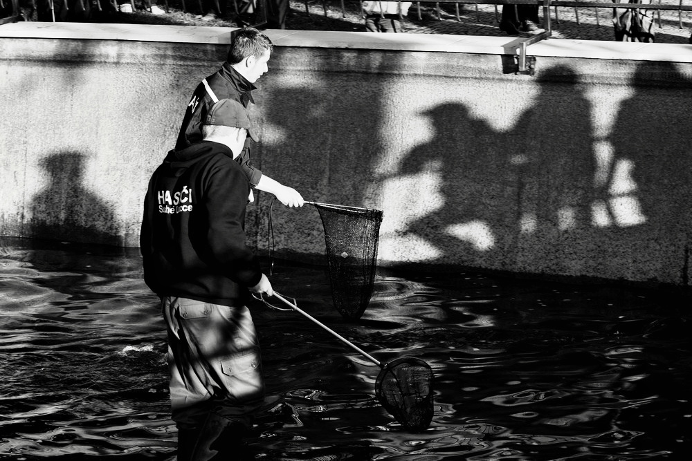 Rybáři hasiči a diváci..:)