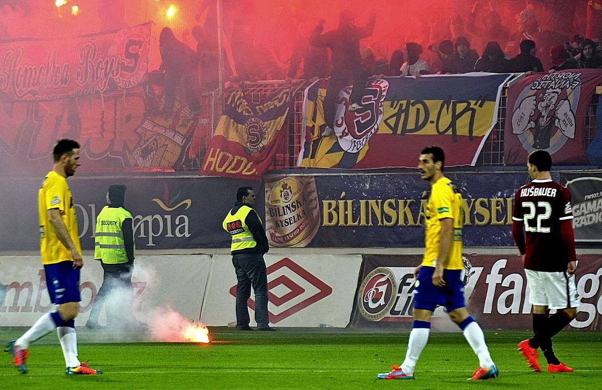 Stínadla se bouří I.