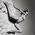 Ale drží potvora...