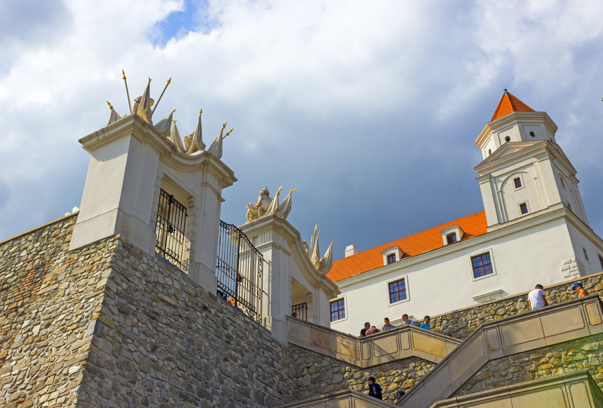 schody na Bratislavský hrad-1