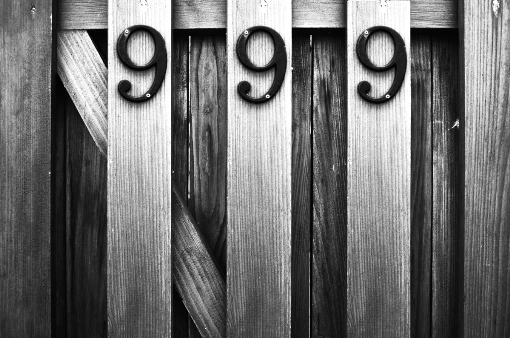 999