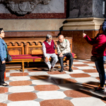 ...a modlitba za dverami