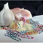 Pejsek a kočička vaří dort