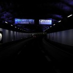 9 v tunelu