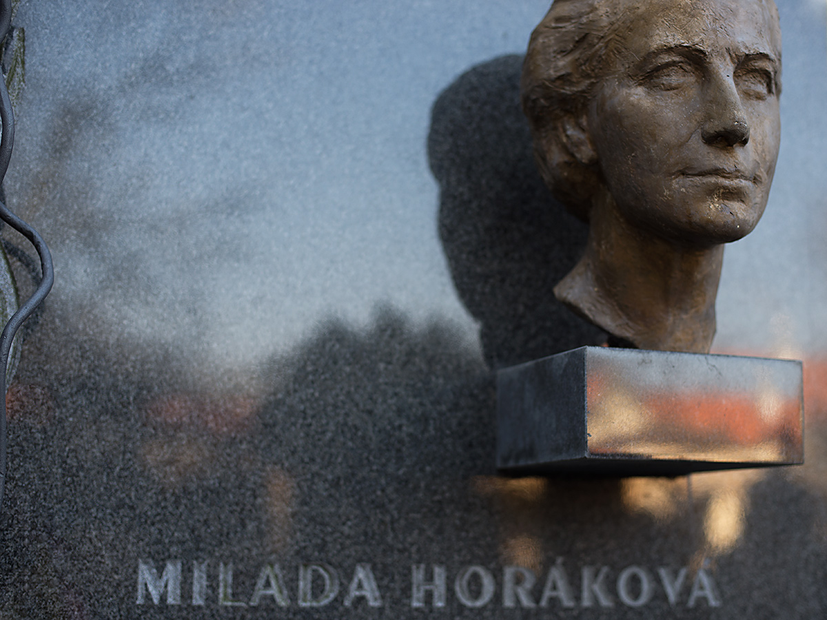 ..milada horákova ii..