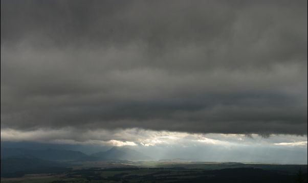 Mraky tu, mraky onde II