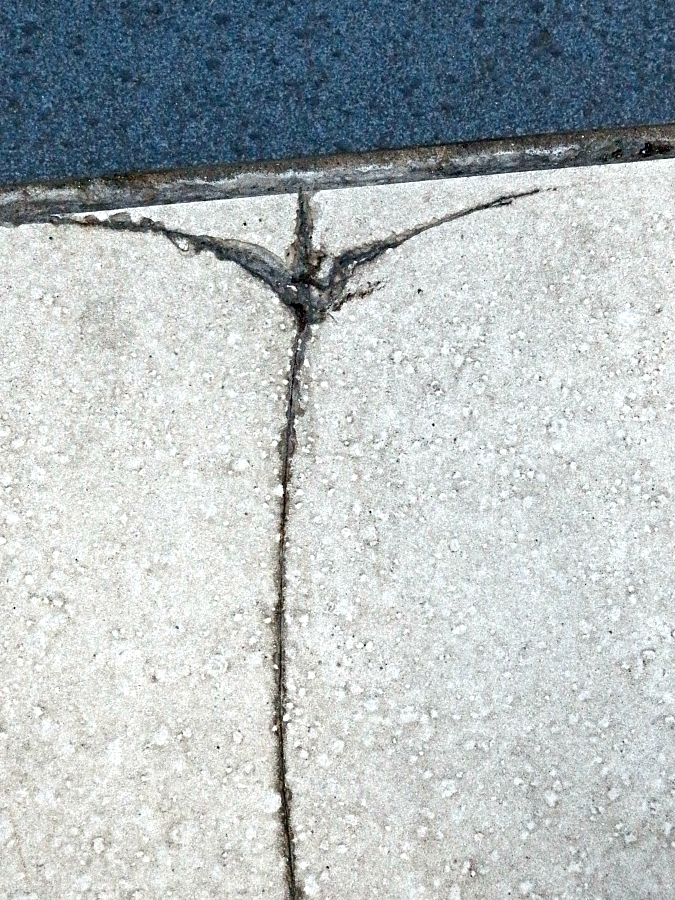 Příliš krátká sukně