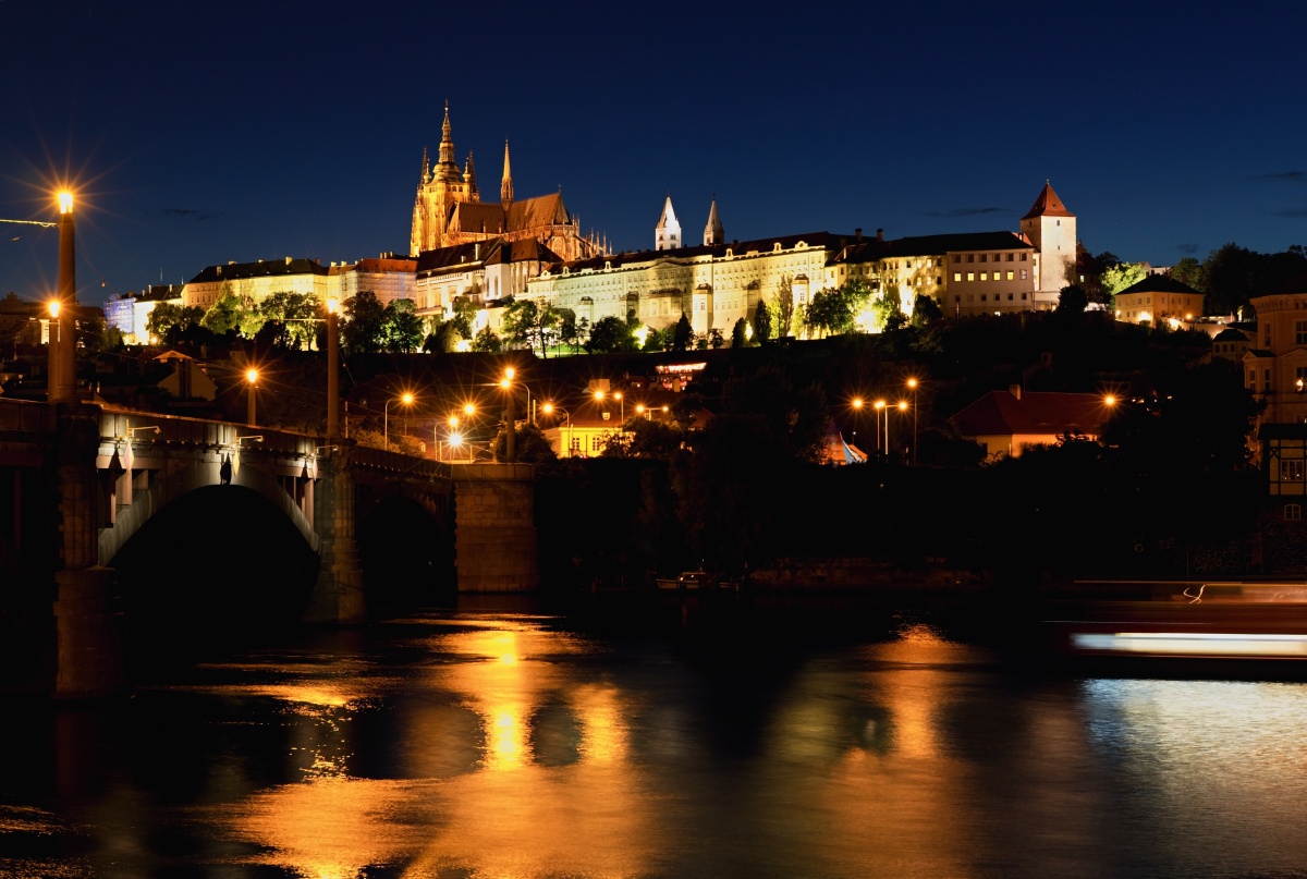 Večerní pražský hrad