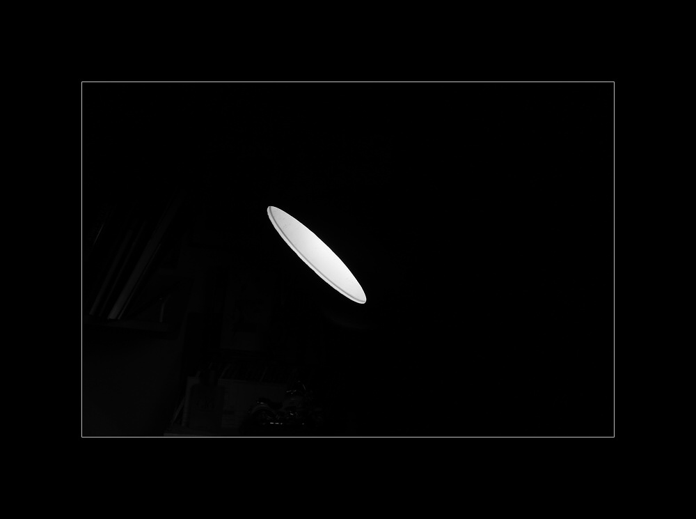 Světelný disk,  nebo lampa?
