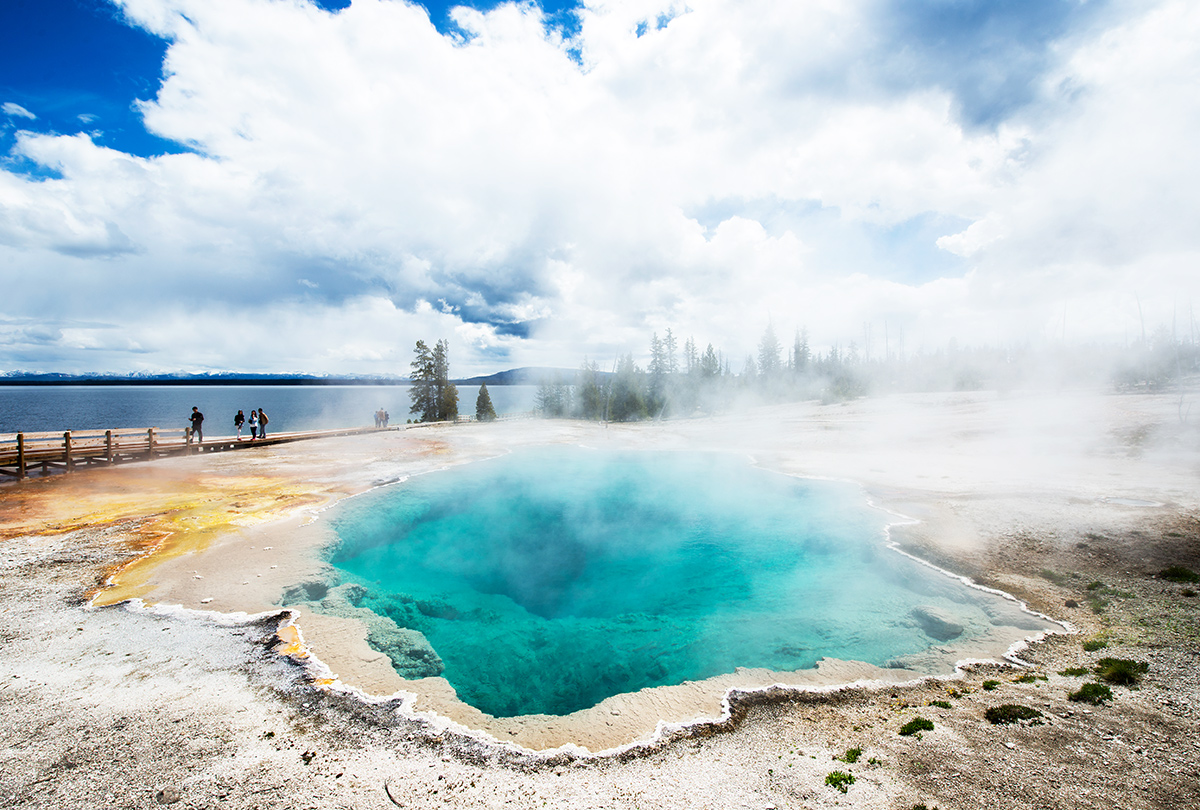 ..Black pool, Yellowstonský národní park..