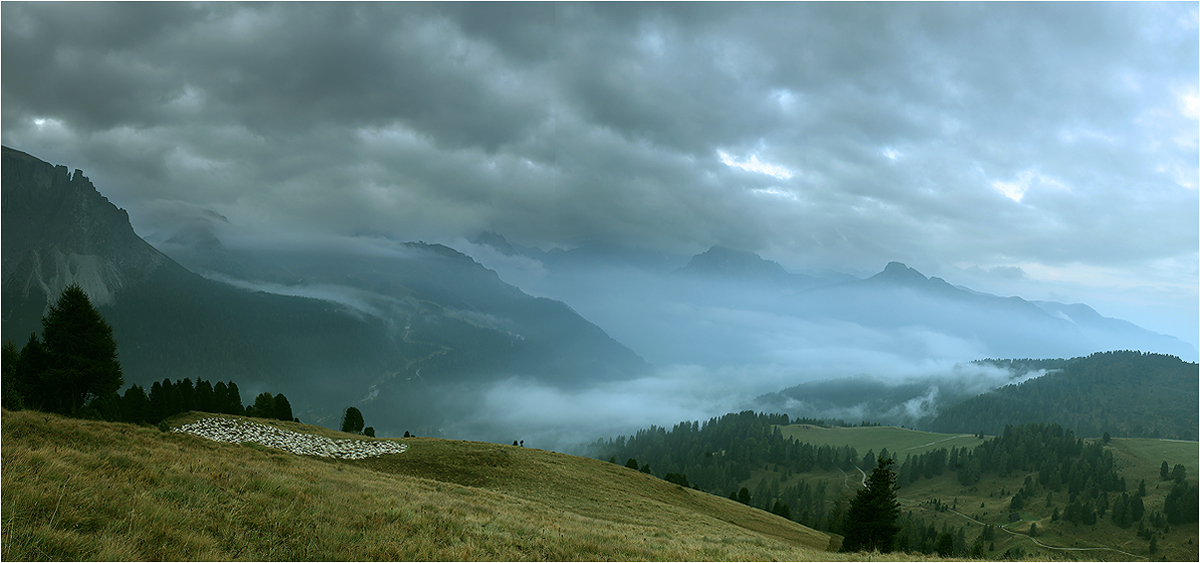 Šedivé ráno v Dolomitech