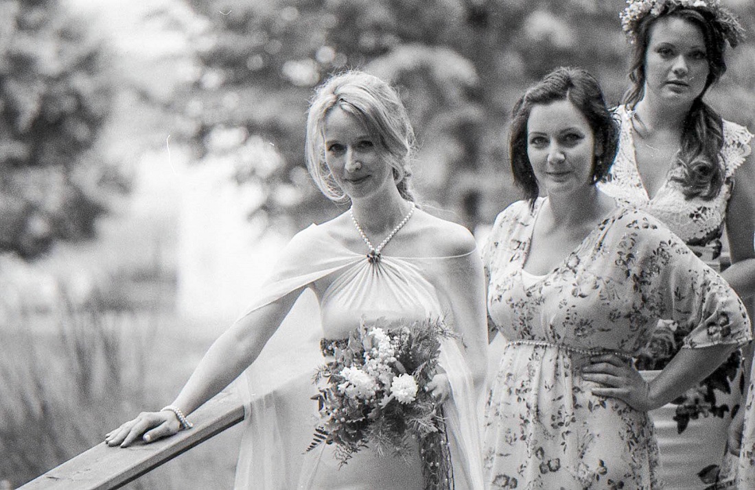 Nevěsta s družičkamami