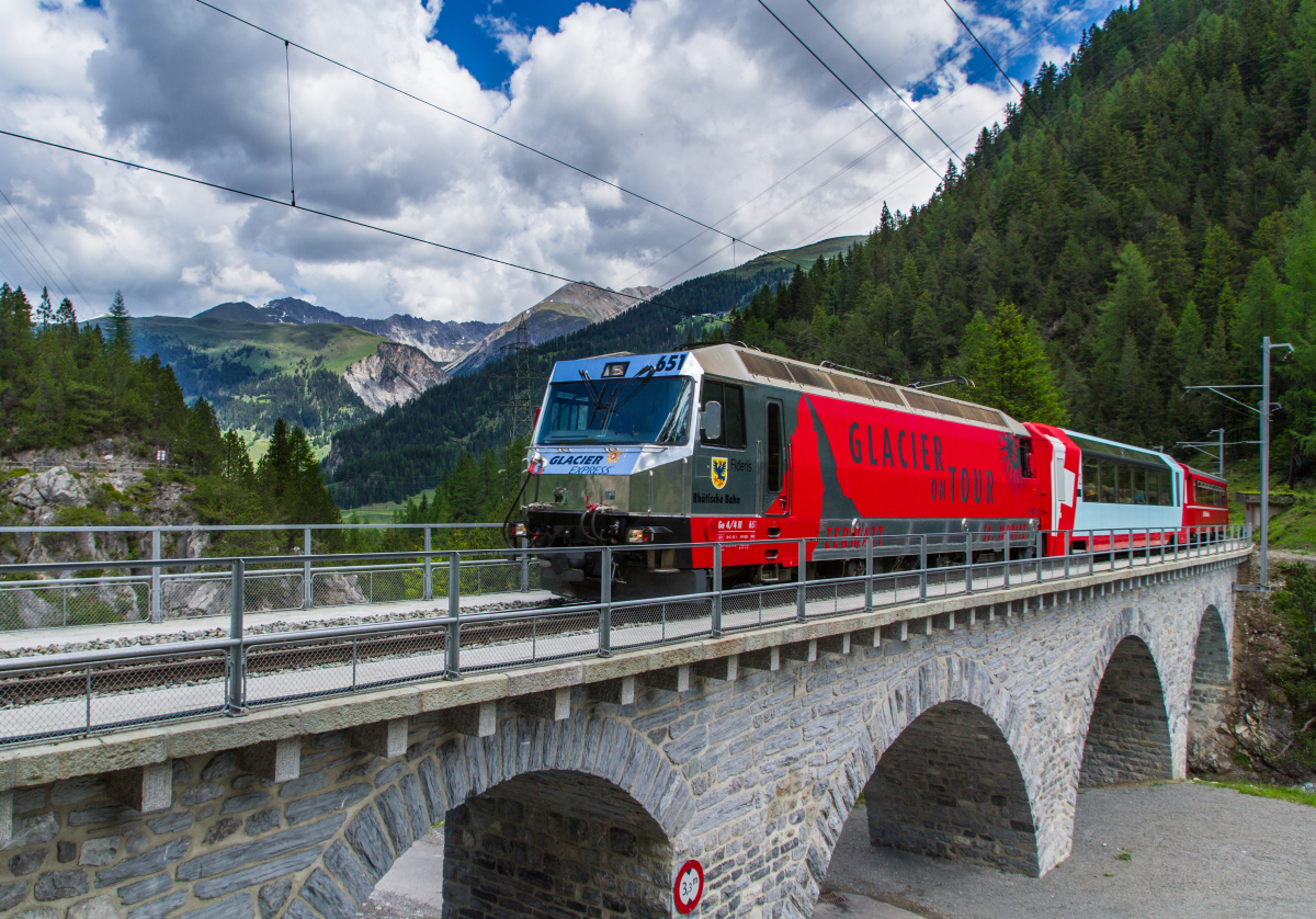 Švýcarsko (Preda - Bergün) Glacier Express (Rhätische Bahn)