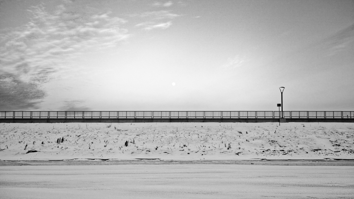 Mooncentered