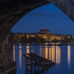 národ pod mostem...