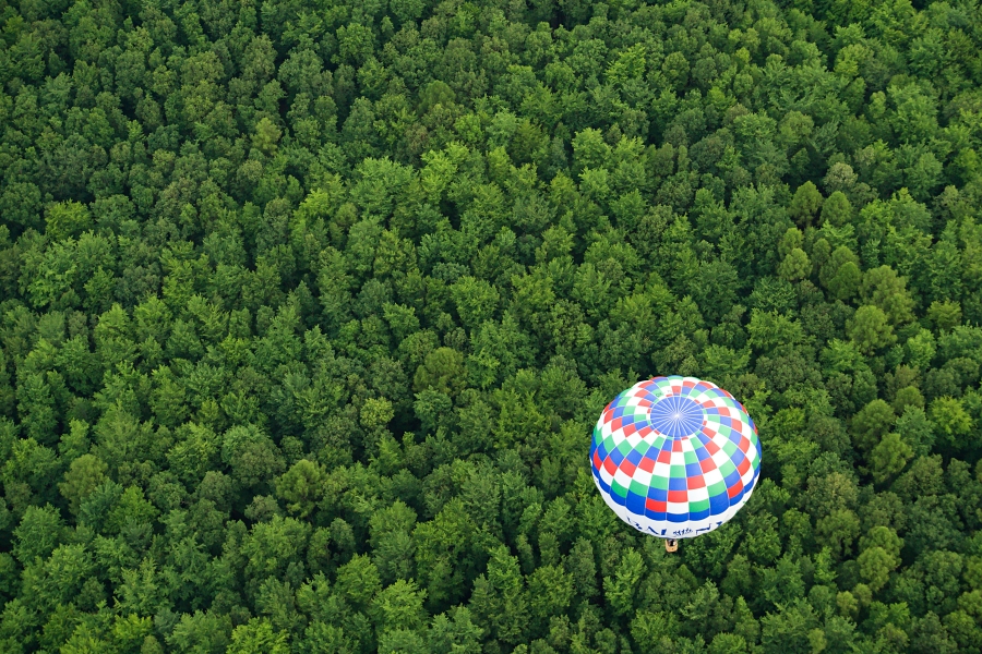 balon na hřišti