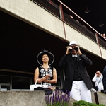 Den na dostizích (iii)