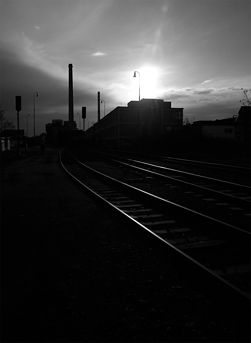 Za světlem po cestách z oceli....