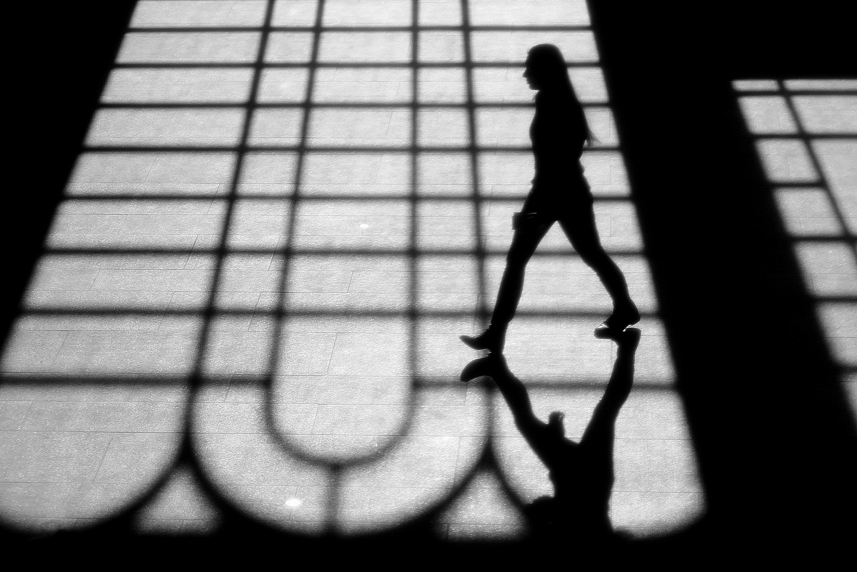 Rozprostřel jsem své sny pod tvé nohy...