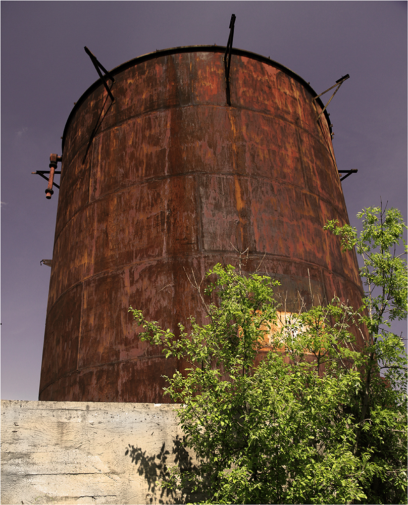 ZONA 020  První tank