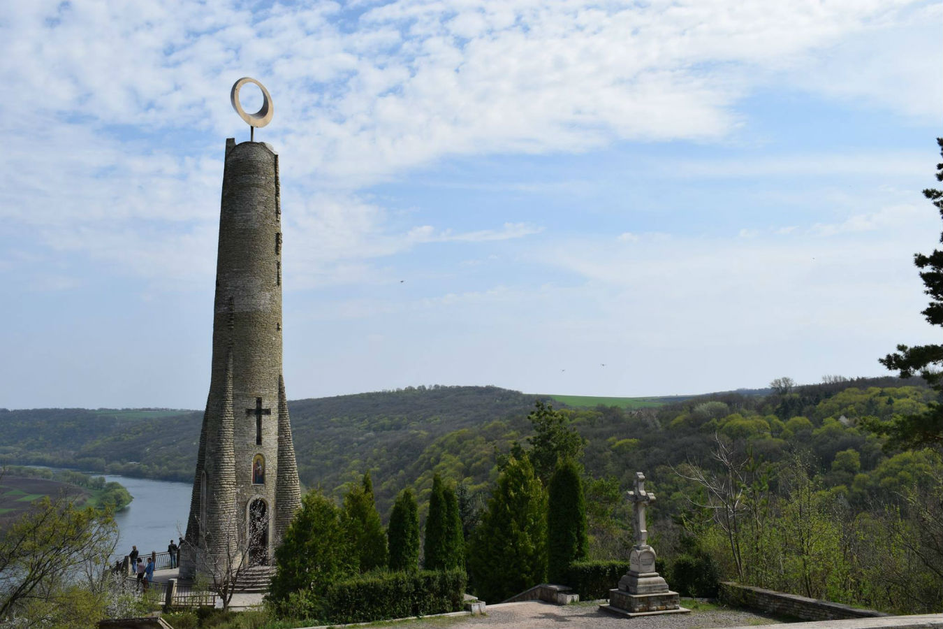 Monumentul “Lumânarea Recunoştinţei