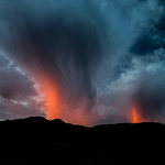 ..na Islandu i západ slunce vypadá jako výbuch sopky..