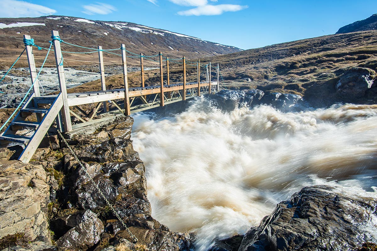 ..bridge over troubled water..