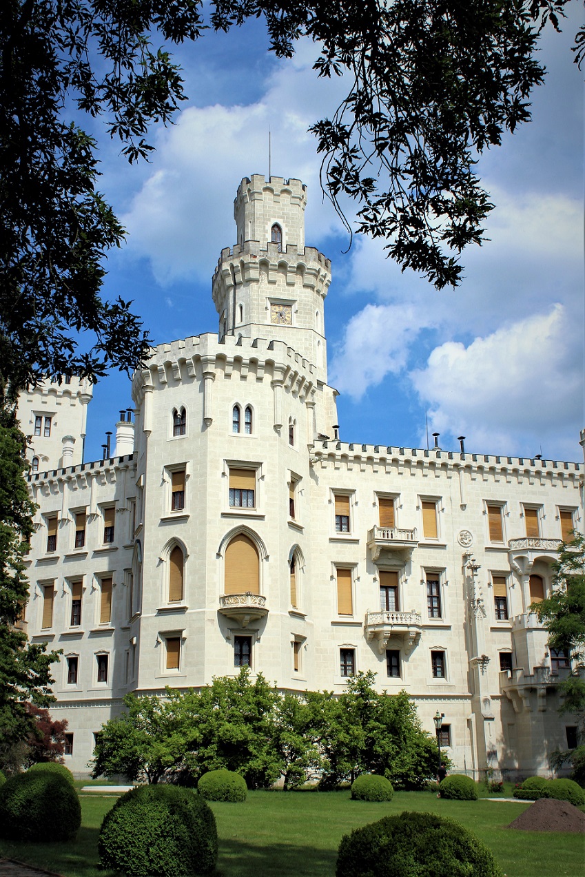 "Hluboká"
