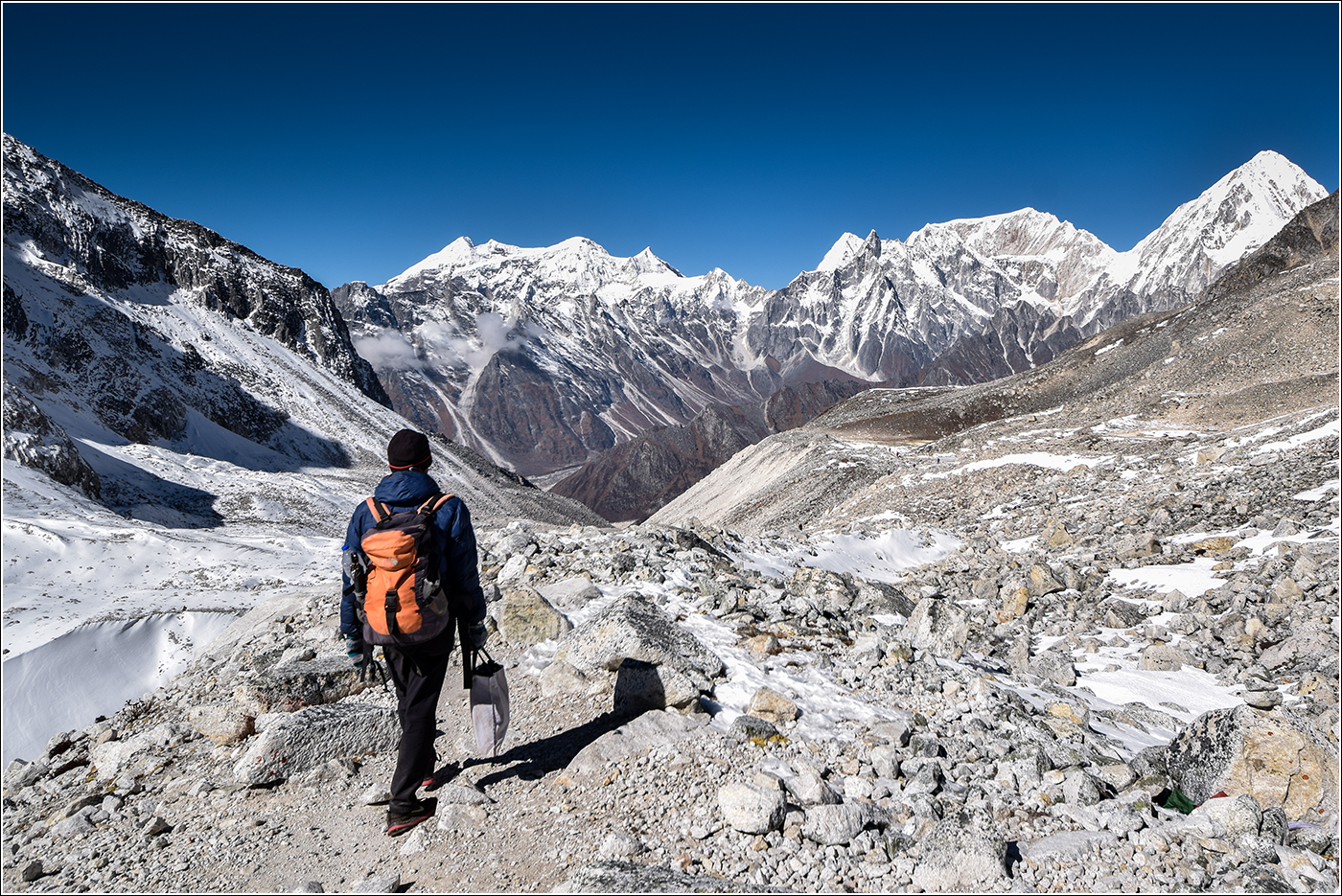 Pohled na Anapurny, sedlo Larkya La I.