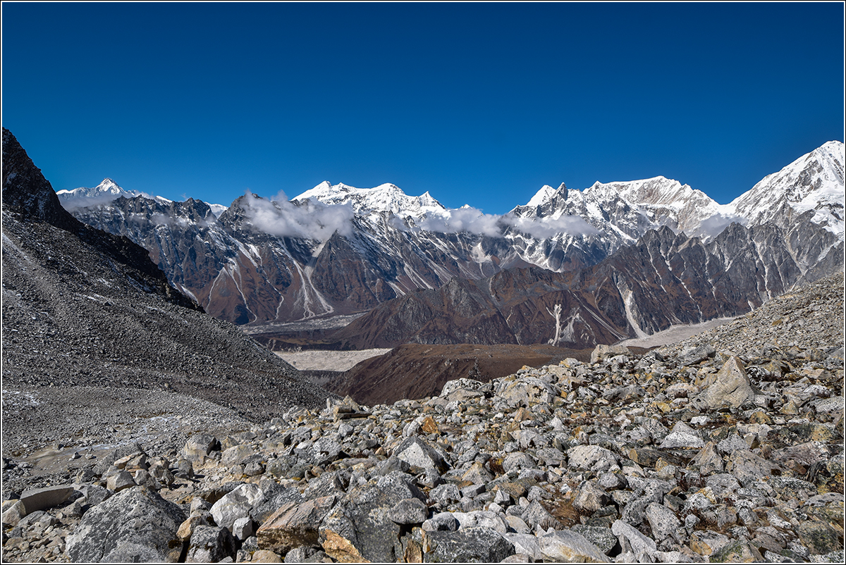 Pohled na Anapurny, sedlo Larkya La II.