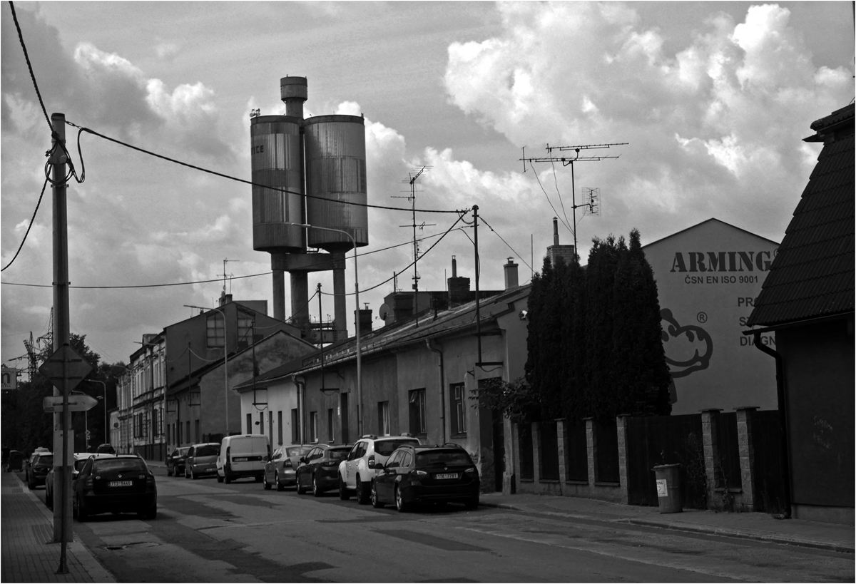 Ulice u fabriky