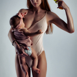 Vyfotíš mě prosím s malou?